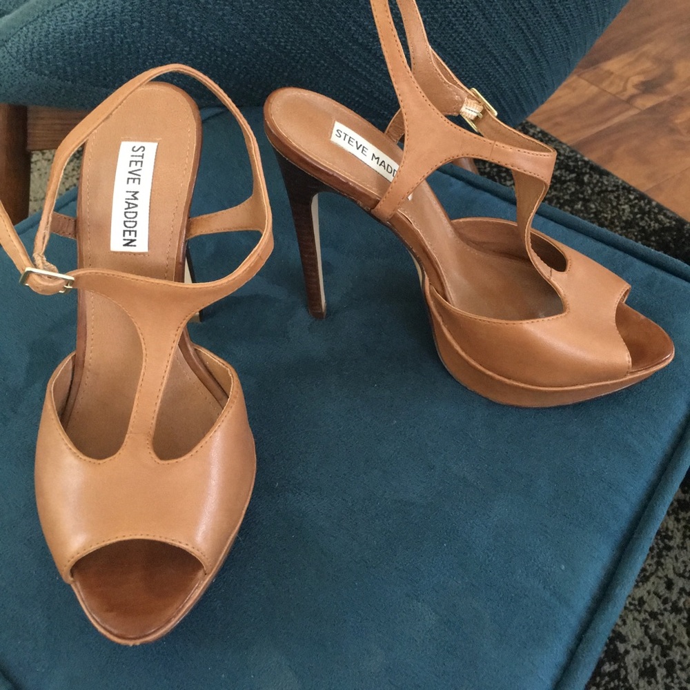 Steve Madden open toe tan high heel